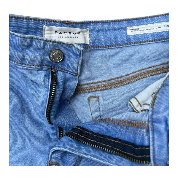 Pacsun‎ Blue Denim Women's Short Shorts high rise 2” inseam Size 26 - Image 3