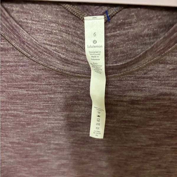 Lululemon  short sleeve top 6 purple - Image 2