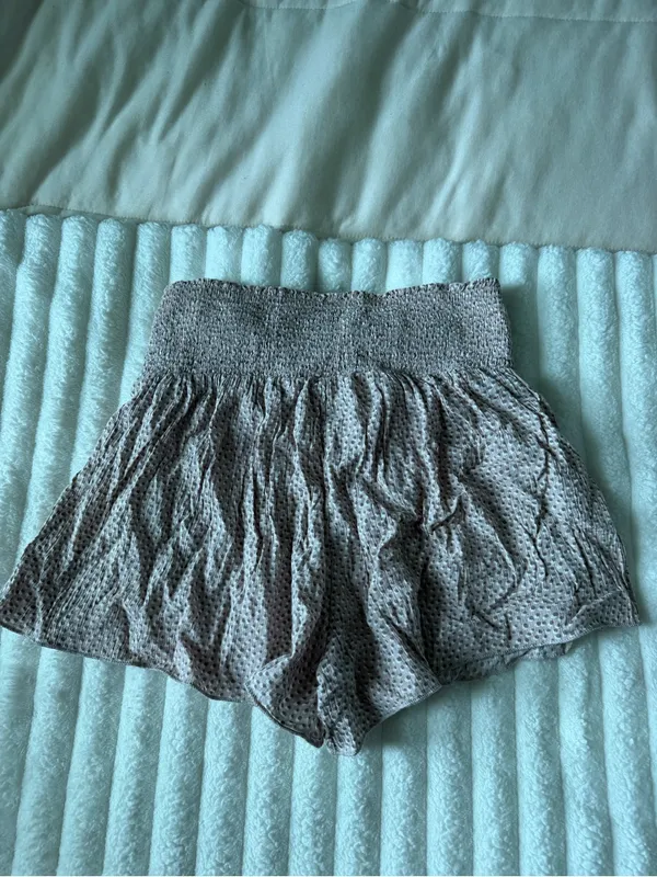 aerie Mauve Textured Ruffle Shorts - Image 6