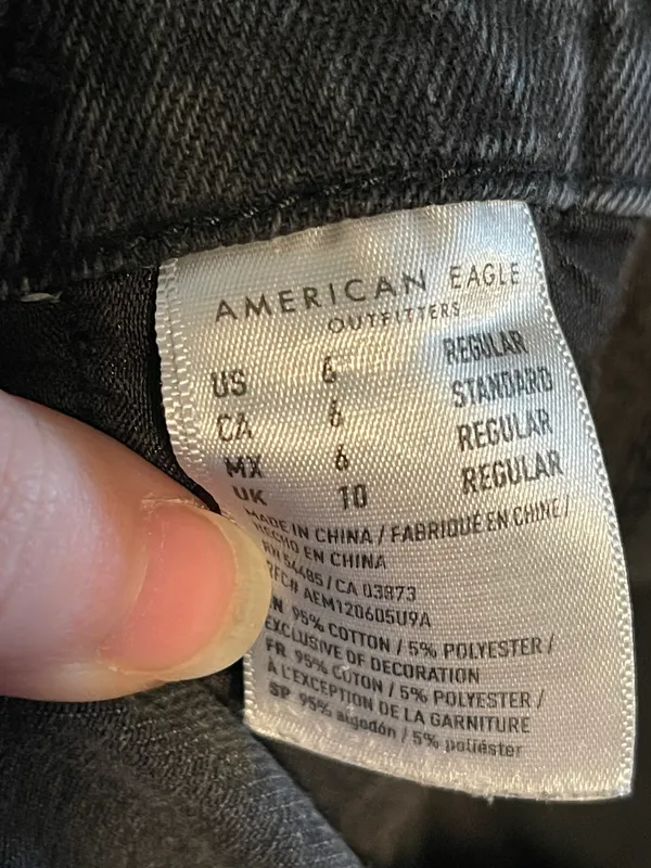 American Eagle Outfitters Moms Jeans - Image 3