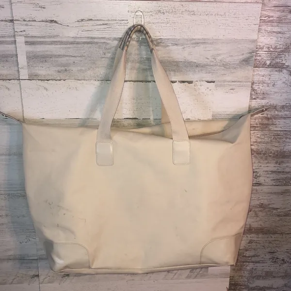 Burberry Frangances Overnight Bag large Burberry bag cream tan color pla…​​ - Image 12