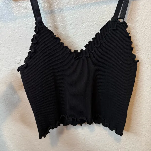 Yogalicious Black Ribbed Seamless Kendall Crop Tank Lettuce Hem Y2K Size Medium - Image 6