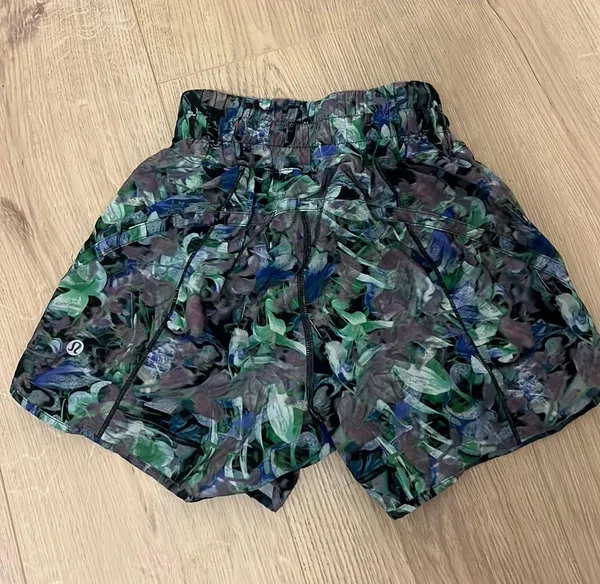 Lululemon Shorts - Image 4