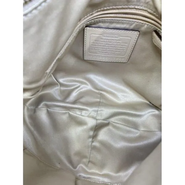 coach beige leather shoulder bag - Image 11