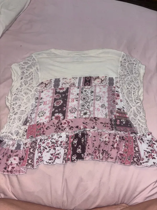 Altar'd State shirt - Image 3