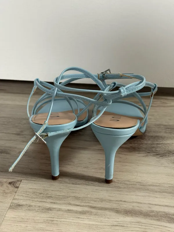 Light blue kitten heels - Image 4