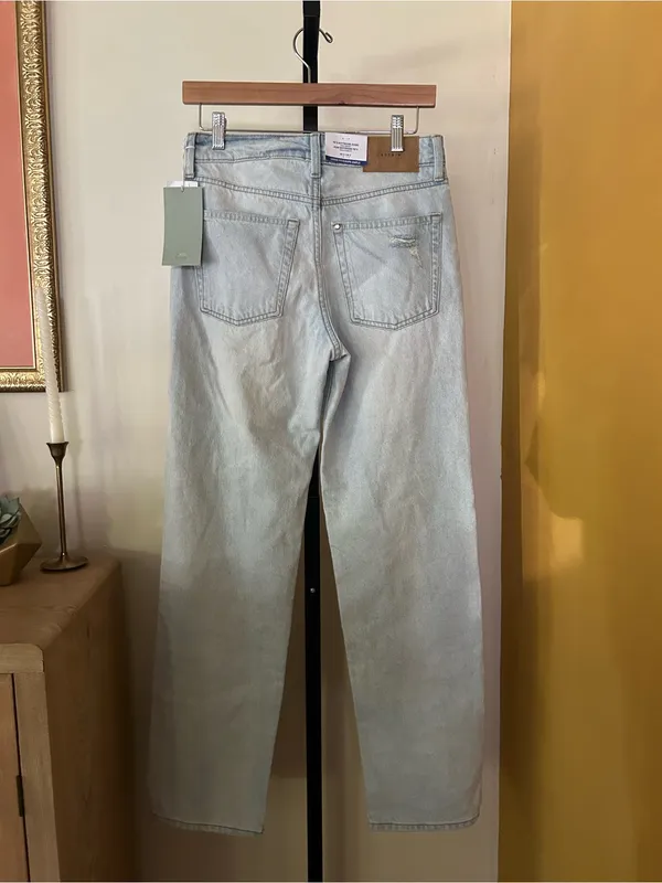 H&M‎ 90s Boyfriend Jeans Loose Fit High Waist Distressed Button Fly NEW Size 2 - Image 4