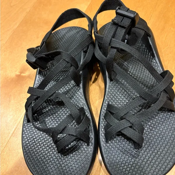Chaco Women's ZX/2 Dual Adjustable Straps Classic Sandal black 8 - Image 2