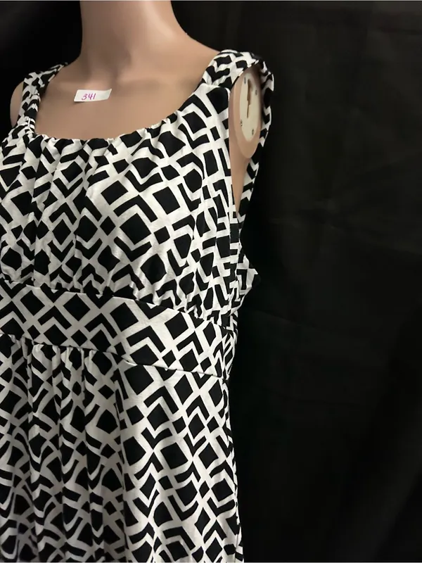 Ann Taylor Black & White Geometric Sleeveless Women’s Dress LG - Image 3