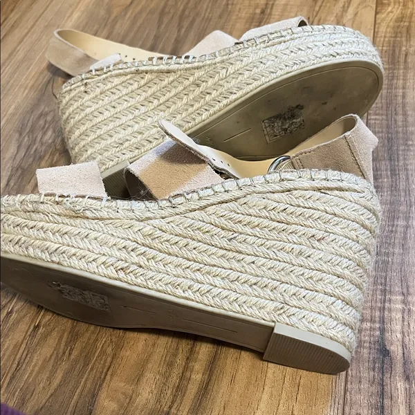 Dolce Vita Light Pink Suede Wedge Sandals - Image 6