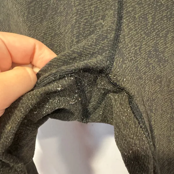 Green and black‎ patterned Lululemon wunder under leggings - Image 3