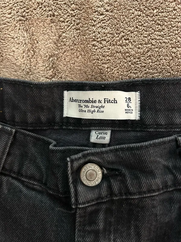 Abercrombie Jeans - Image 3
