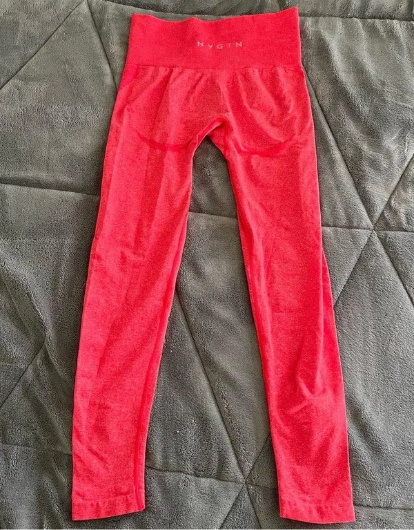 NVGTN Candy Apple Contour Seamless Leggings Size Small Red - Image 5