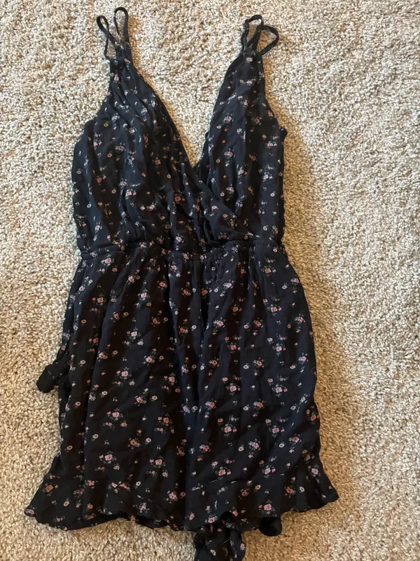 American Eagle Romper Floral - Image 2