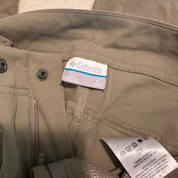 Columbia cropped hiking pants - Image 4