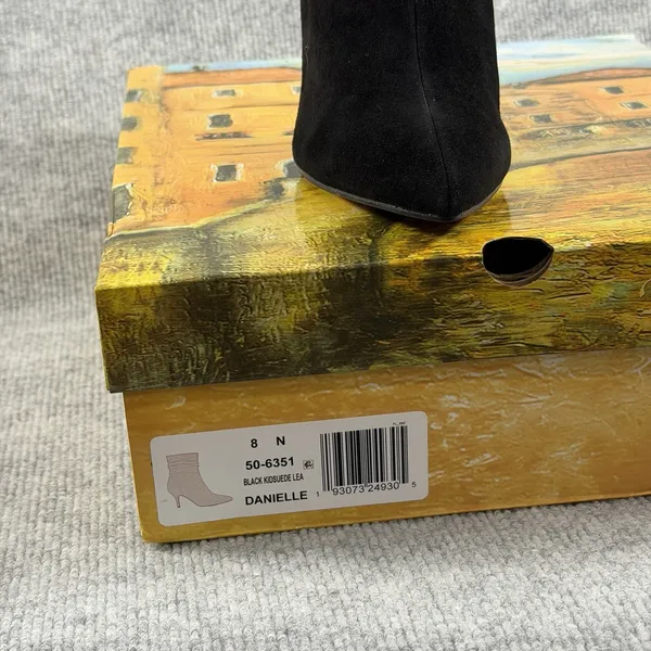 Bella‎ Vita Woman Size-8N ~ Danielle Leather Suede Black Slouch Ankle Booties - Image 10