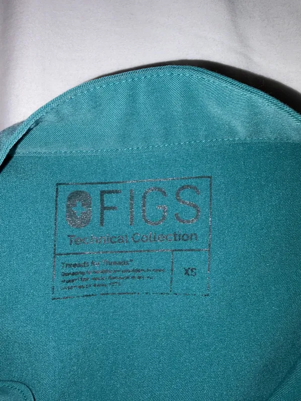 FIGS Scrubs Set - Image 5