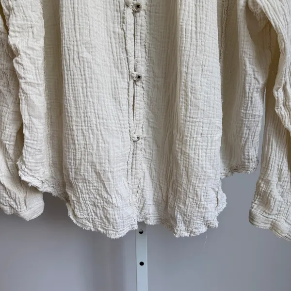We The Free sz M‎ Cream Gauze Button Up Top Boho Lagenlook Relaxed Fit - Image 3