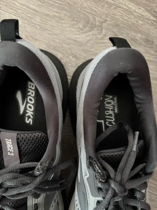 Brooks Sz10.5 Running Sneakers  - Image 3