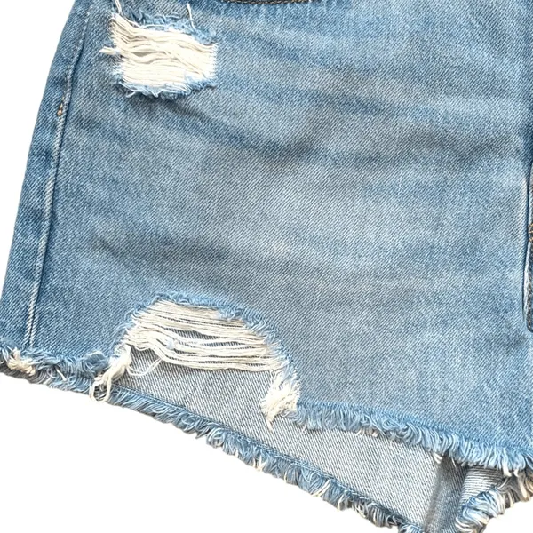 Levis 501 Distressed Cutoff Denim Shorts Medium Wash NWT 28 Inch Waist Boho - Image 4