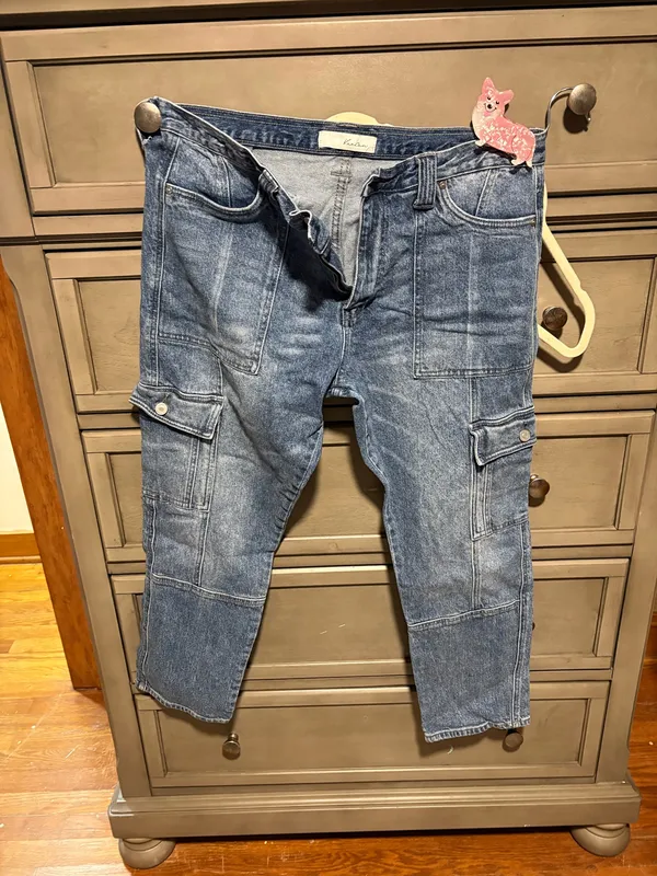 KanCan USA Avery Straight Leg Cargo Jeans Medium Wash - Image 5