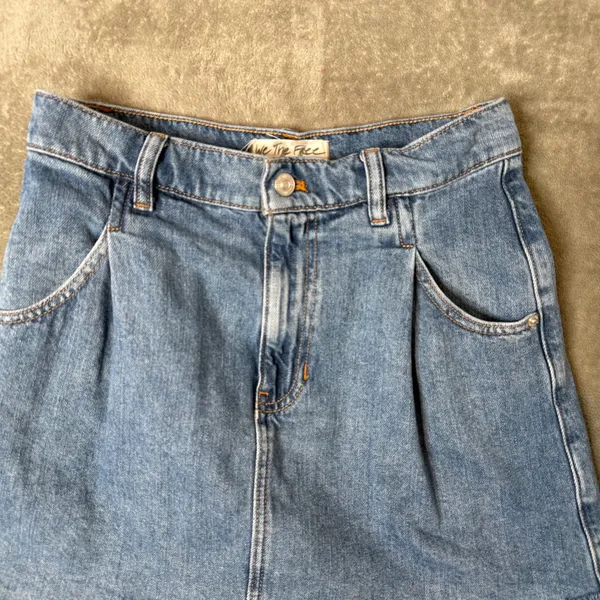 Free People We The Free Blue Denim Mini Skirt Pleated Raw Hem Size 27‎ BOHO - Image 5