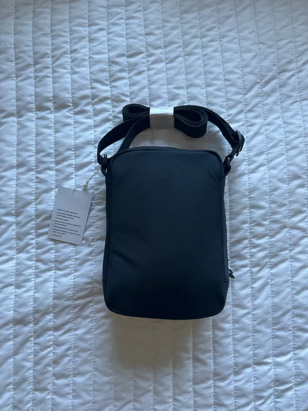 Lululemon Easy Access Crossbody Bag - Image 2