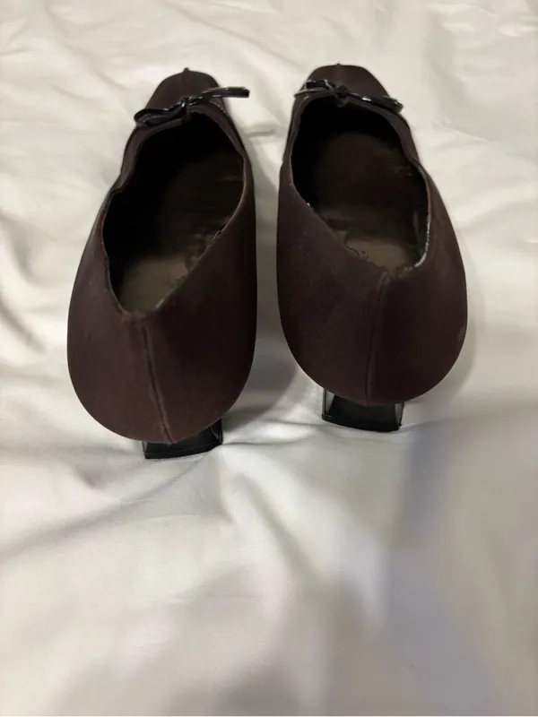 Stuart Weitzman Brown Square Toe Kitten Heel Pumps Patent Bow Women’s 11B - Image 5