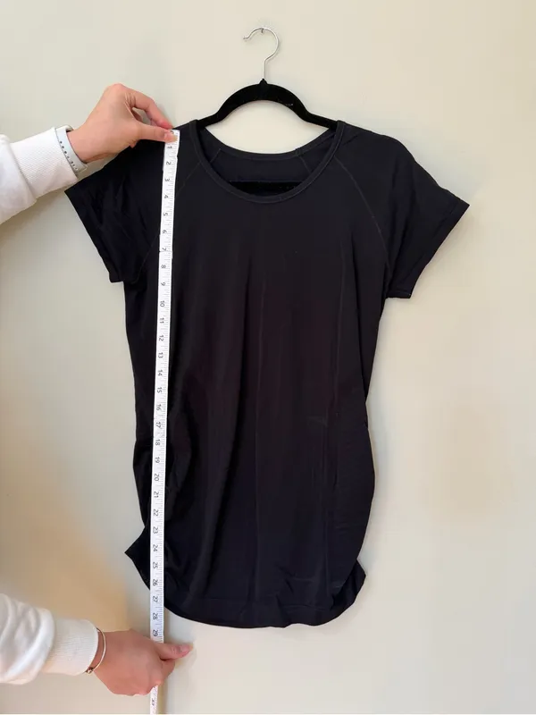 Athleta Black Speedlight Seamless Tee - Image 4