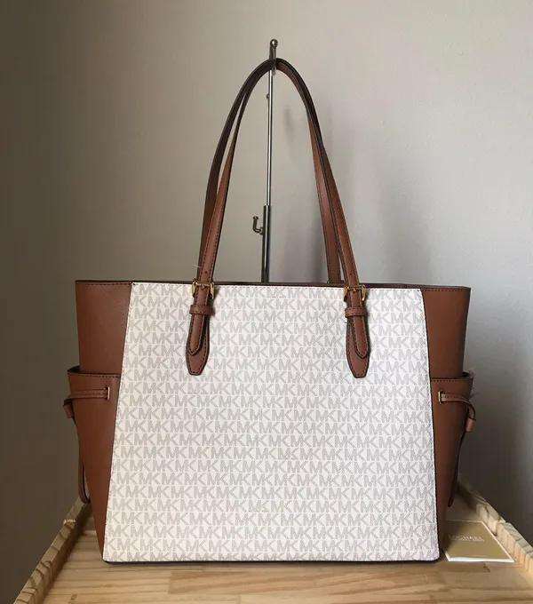 Michael Kors Purse - Image 3