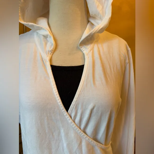 Prospirit Classic White Hooded Top - Image 4