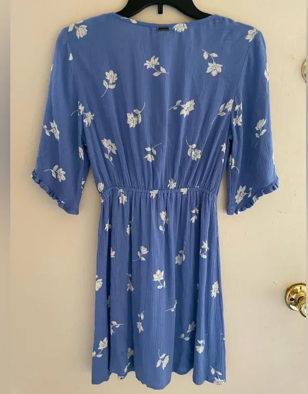 Billabong Blue V-Neck Floral Mini Dress Size Small - Image 8