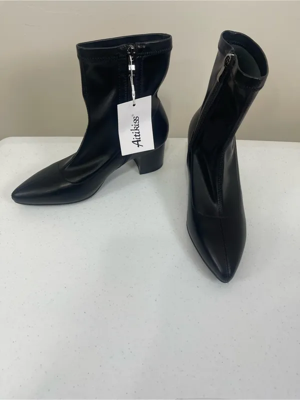 Women's Black Pointed Toe Stretch Ankle Boots Size 8 - Image 2