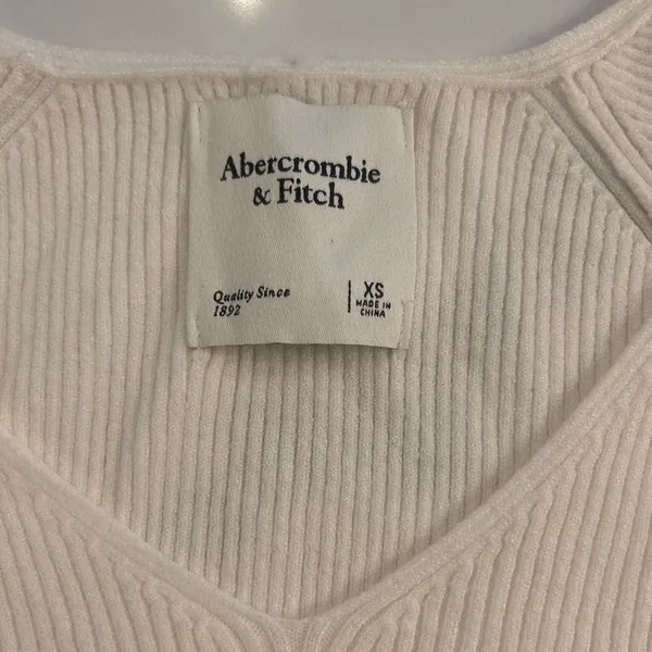 Abercrombie cream Puff Sleeve Sweater - Image 3