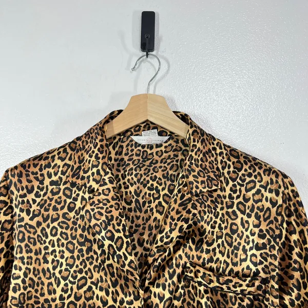 Private‎ Luxuries Satin Leopard Blouse Womens M Button Down Pajama Style Top - Image 5