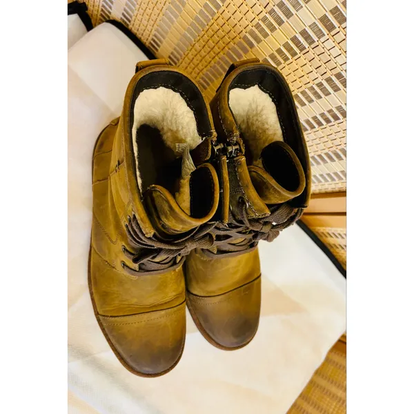 UGG Australia Ashbury Suede brown leather lace up combat boots sherpa lined shoe - Image 5