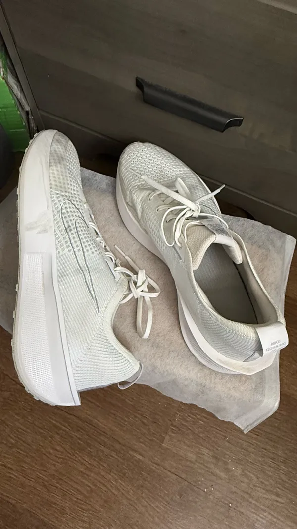 Nike Interact Run Womens Size 13 White Running Shoes - Image 5