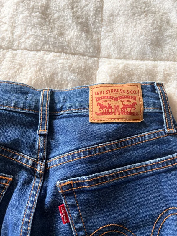Levi’s Wedgie Straight Jeans - Image 6