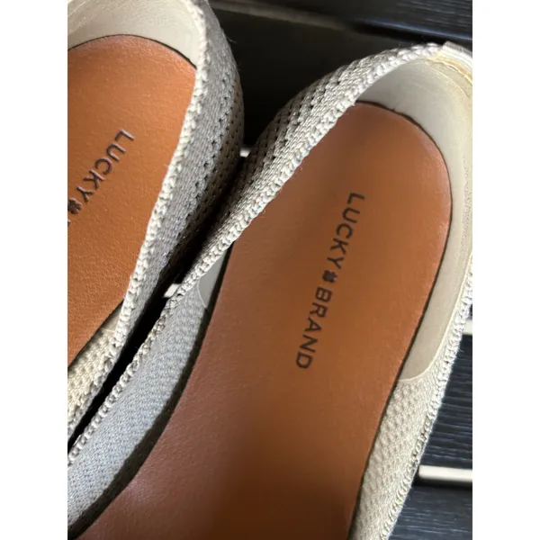 Lucky Brand Dymon Ballet‎ Flats Size 9.5M Beige Knit Metallic Slip On Shoes - Image 3