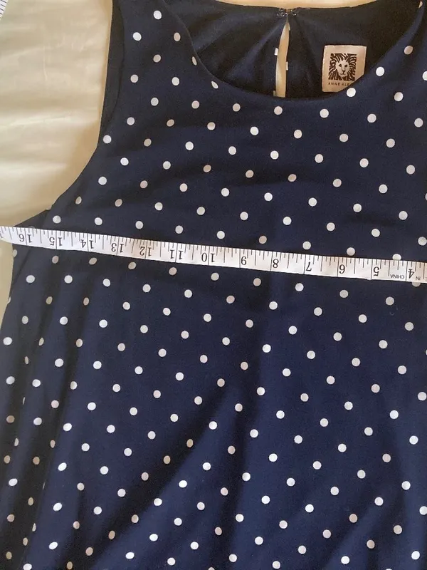 Anne Klein women's size 4 navy blue and white polka dot sleeveless dress - Image 7