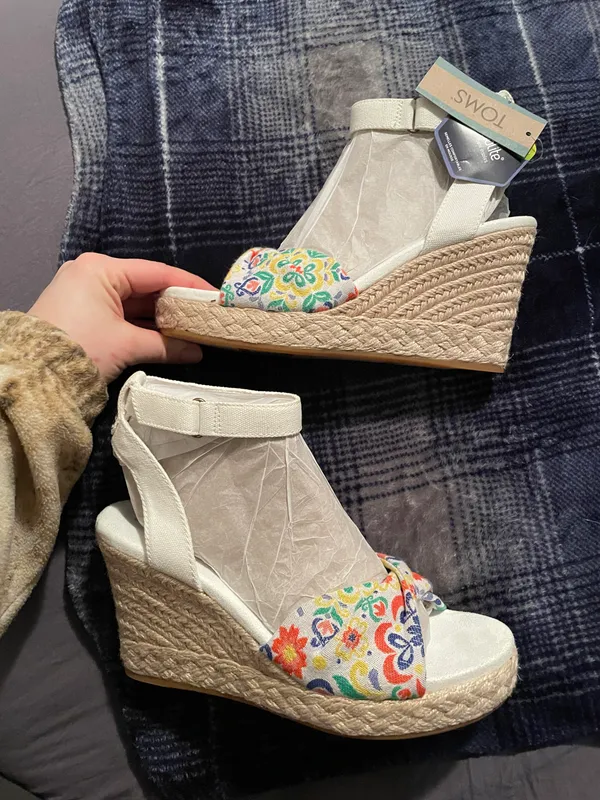 Toms Wedge Heels - Image 3