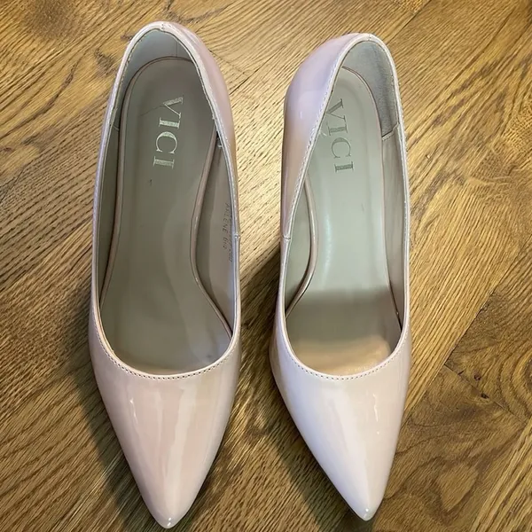 VICI Arlene Patent Nude Pointed Toe Stiletto Heels Pumps Women's Size‎ 6.5 - Image 2