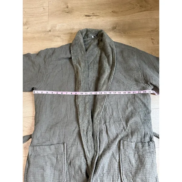 EUC Unisex Pottery Barn waffle weave resort robe Loden green size M - Image 7