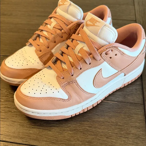 Nike Women’s Low Dunk Sneakers - size 8 - Image 4