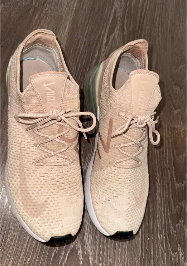 Nike Women’s Air Max 270 Flyknit - Image 2