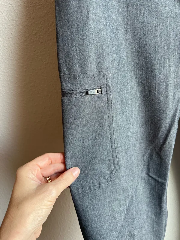 FIGS Scrub Pants Technical Collection Women’s - Image 4