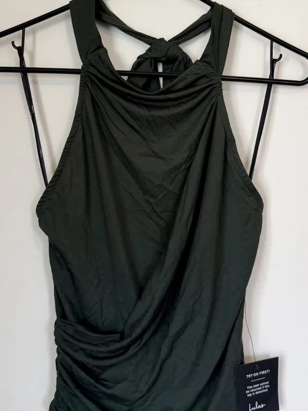 NWT Lulus Cute Inspiration Dark Green Sleeveless Halter Top - Size: Extra Small - Image 4