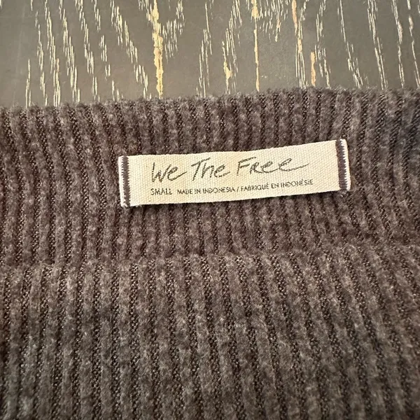 We The Free Free people waffle knit grey thermal crewneck small pullover - Image 5
