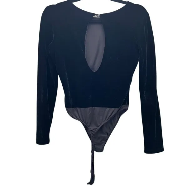 Victoria's Secret Velour Bodysuit‎ Large - Image 4