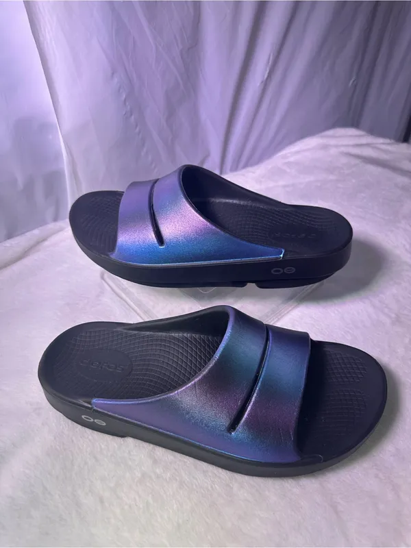 OOFOS Women's Iridescent Slide Sandals - Purple/Blue/Pink - Image 3